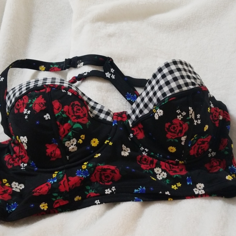 Torrid swim suit top